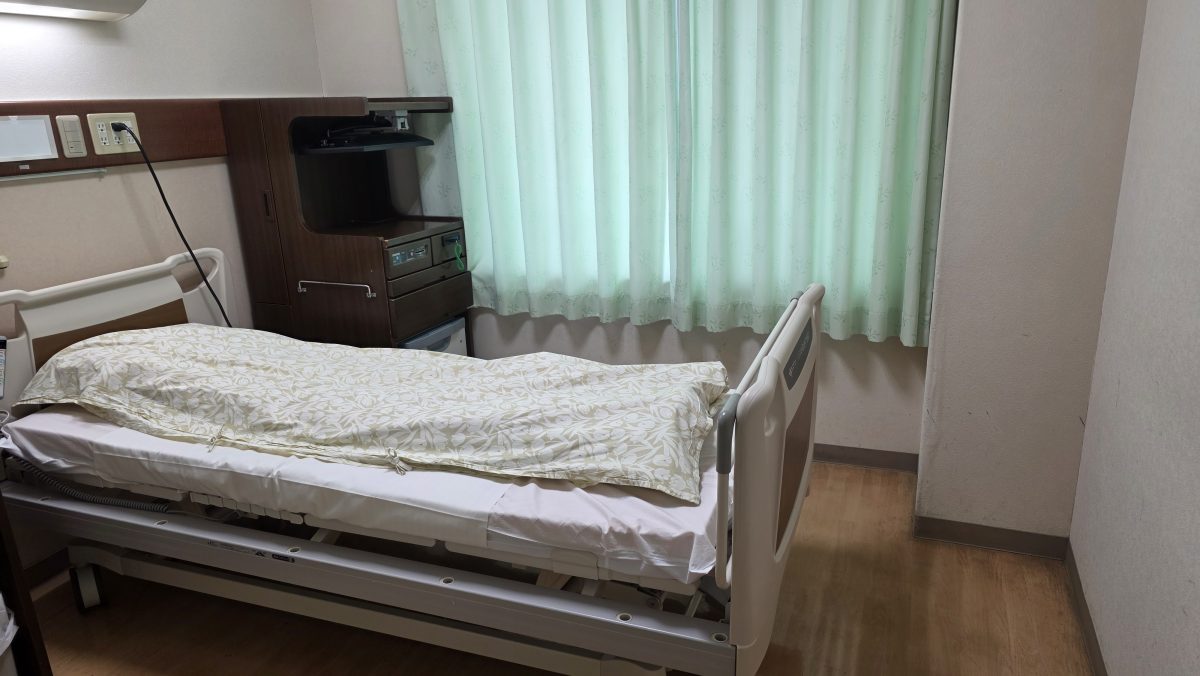 睡眠時無呼吸症候群で入院したときの個室の画像